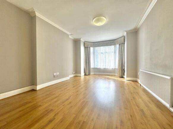 One Bedroom Ground Floor Flat for SALE in N14
