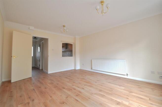 Living room 2.jpg