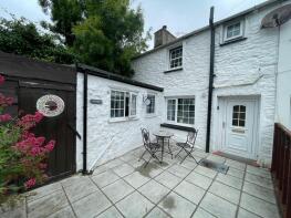 Hendre, Water Street, Aberaeron SA46 0LL