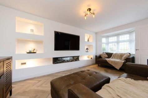 Swallowfield Drive, Penallta, Hengoed
