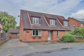 6 Kembali, Weel Road, Beverley HU17 0SQ