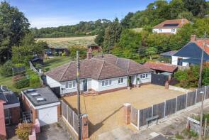 The Rowans, Hillcrest Approach, Ipswich IP8 4BL
