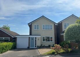 16, Hillside, Rugeley WS15 3DP