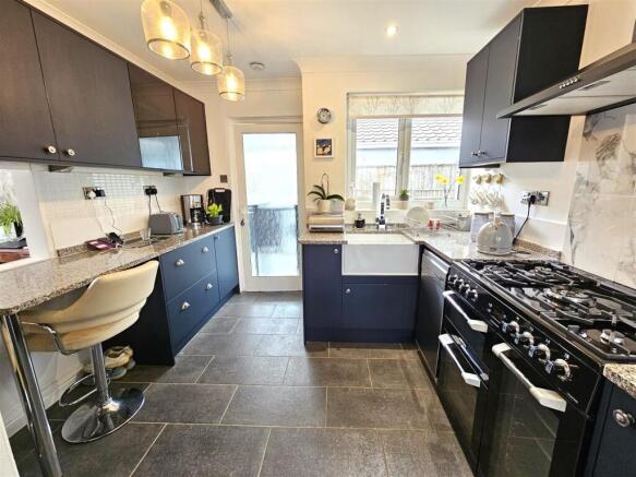Kitchen Breakfast Room.jpg