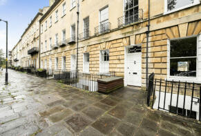 Flat 1 Basement, 33, Green Park, Kingsmead, Bath BA1 1HZ