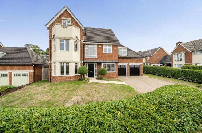 Davidson Frost-Wellings, DFW, Myddleton Close, Sta