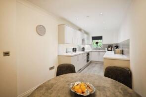 5, 35 Pine House, Talbot Avenue, Bournemouth BH3 7HS