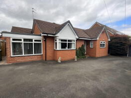 21, Summit Gardens, Halesowen B63 4SP