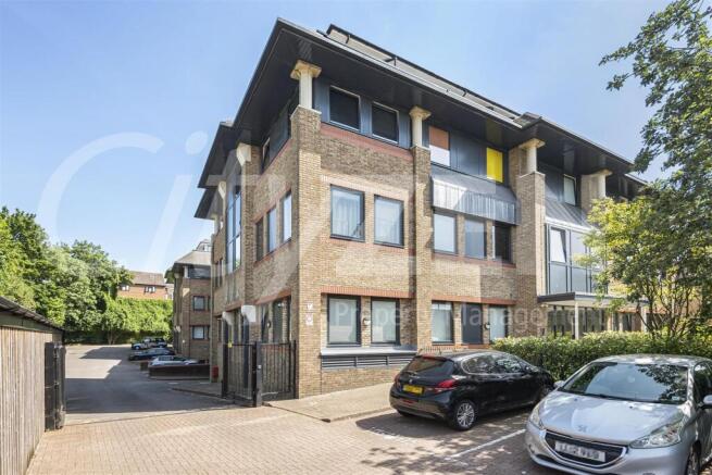 77 ALDENHAM ROAD