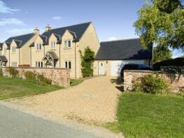 21, Castle Bytham Road, Grantham NG33 4LW