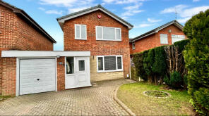 8, Amberwood, Oldham OL9 9SG