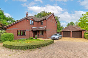 4, Verdi Close, Old Farm Park, Milton Keynes MK7 8PD