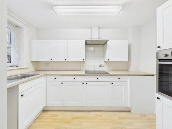 Kitchen: