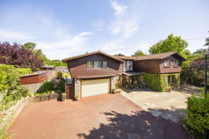 Firwood House, Firwood Rise, Heathfield TN21 8LX