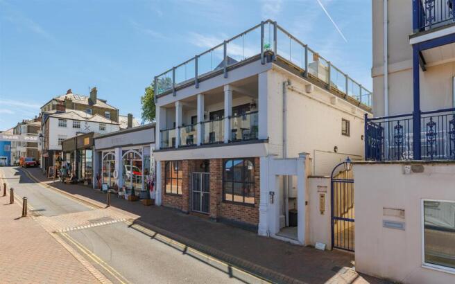 Exceptional home in Old Town Cowes