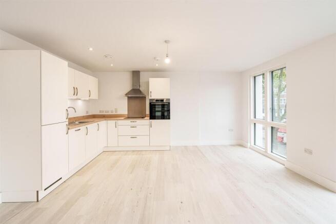 Plot 9 Lindfield Place Final-9.jpg