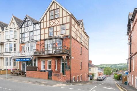 High Street, Llandrindod Wells, Powys