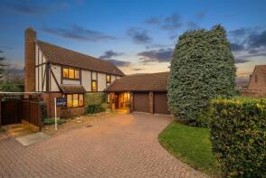 12, Richmond Close, St. Neots PE19 2SX