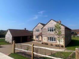 Chalkdown, Soldiers Field Lane, Findon BN14 0SH