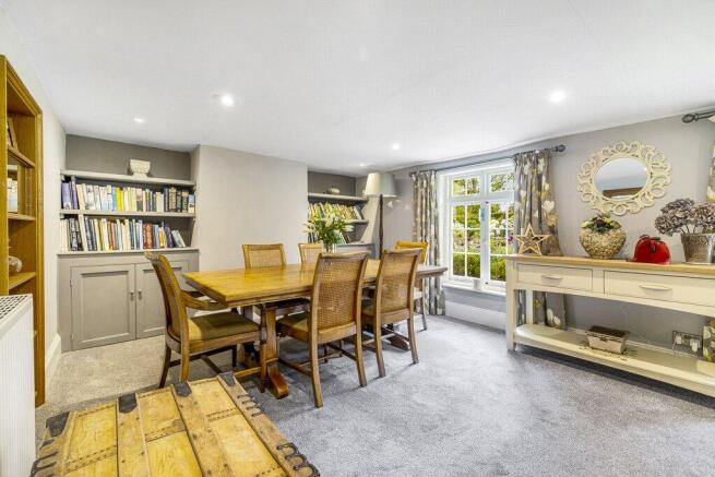 Lounge/Dining Room