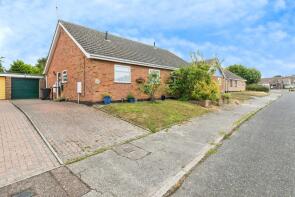 26, Wheatacre Drive, Lowestoft NR32 5JG