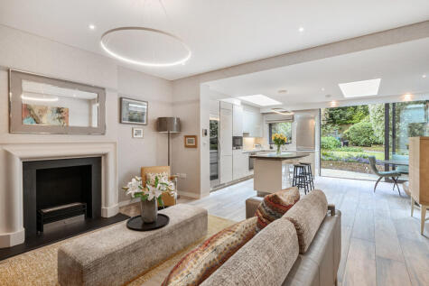 Garden Flat, London, NW3