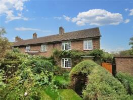 18 Hollyhocks, Nell Ball, Billingshurst RH14 0QB