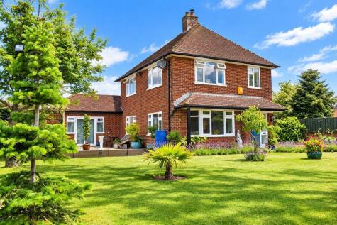 Main Road, Besthorpe