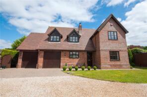 Brackenwood, Baldock Road, Buntingford SG9 9QT