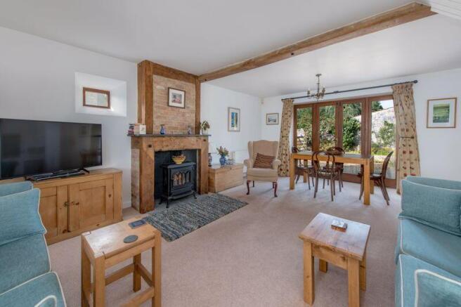 Living/dining room