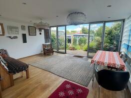Beachside, Tram Road, Rye TN31 7TZ