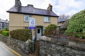 4, Pendref Terrace, Bryn Road, Llanfairfechan LL33 0RT