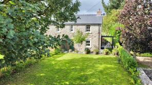 2, Fieldhouse Cottage, Road From Junction With Branches Road To St Andrews Church, Newnham GL14 1EW