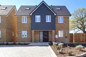 4, Gordons Cottages, Stapleford Road, Stapleford Abbotts, Romford RM4 1ER