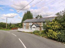 Llwynyfesen, Maesquarre Road, Ammanford SA18 2PE