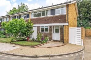 32, Wellsmoor Gardens, Bickley, Bromley BR1 2HT