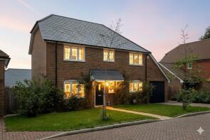 2, Walder Close, Haywards Heath RH17 5SH