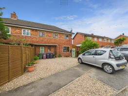 12, Crow Croft Road, Pilsley S45 8HY