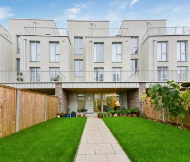 Starboard Way, Royal Wharf, London, E16