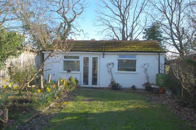 GARDEN ROOM.jpg
