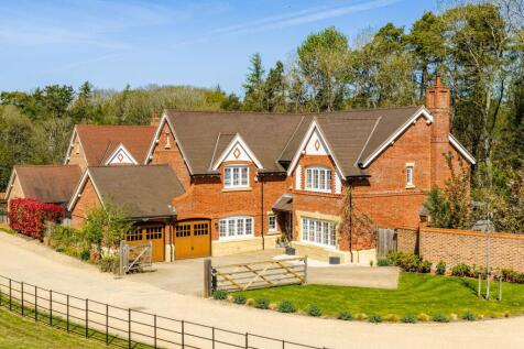 Earls Farm Way, Wood Burcote NN12