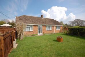 Pear Tree Bungalow, Rowes Lane, Lymington SO41 5SU