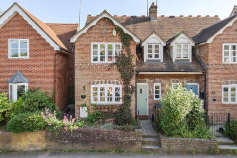 Woodfield Cottages Streatley Hill, Streatley, Reading, Berkshire, RG8