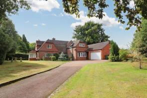 Yew Trees, Warwick Road, Warwick CV35 7RB