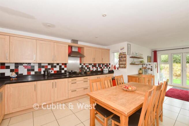 Kitchen/Breakfast Area