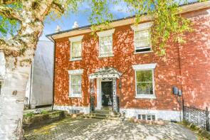1, 12 Dymond House, Bath Road, Old Town, Swindon SN1 4BF