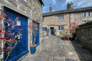 Merrill House, Town Head, Hope Valley S32 5RE