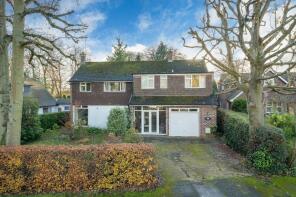 Chartley House, Swannells Wood, Studham LU6 2QB
