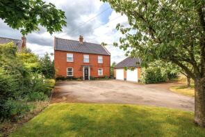 Hollywell, Church Road, Mutford NR34 7UZ