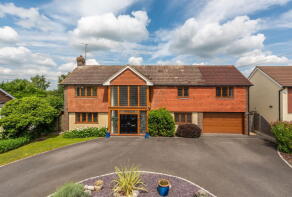 Kingsfold, Ricksons Lane, Leatherhead KT24 6HU